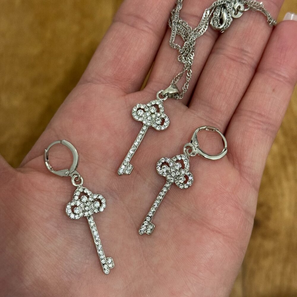 💎 Key Love 925 Sterling Silver Earrings With Necklace Set Bundle Gift - Picture 5 of 5